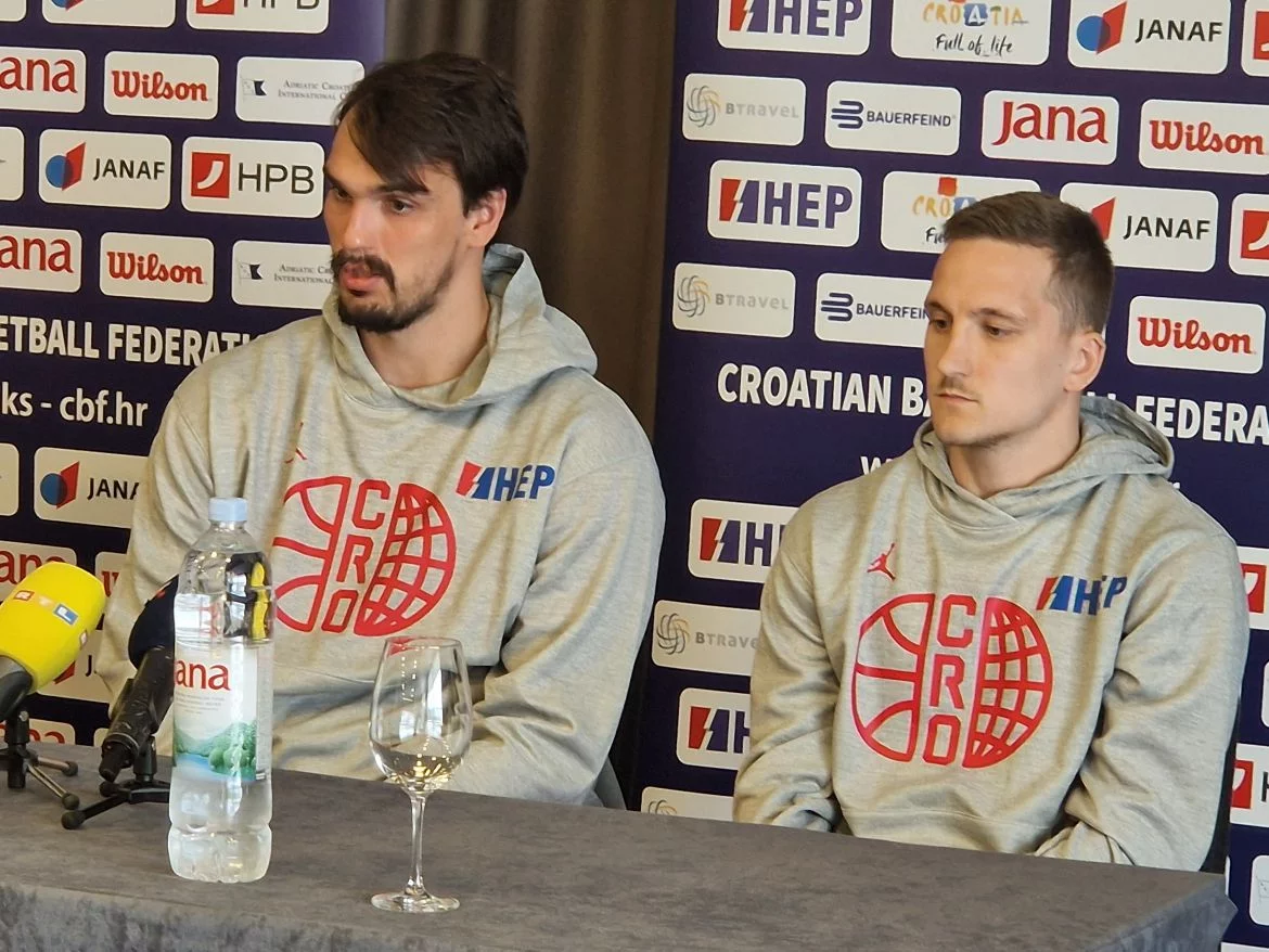 Hrvatska košarkaška reprezentacija na konferenciji za medije u Opatiji
