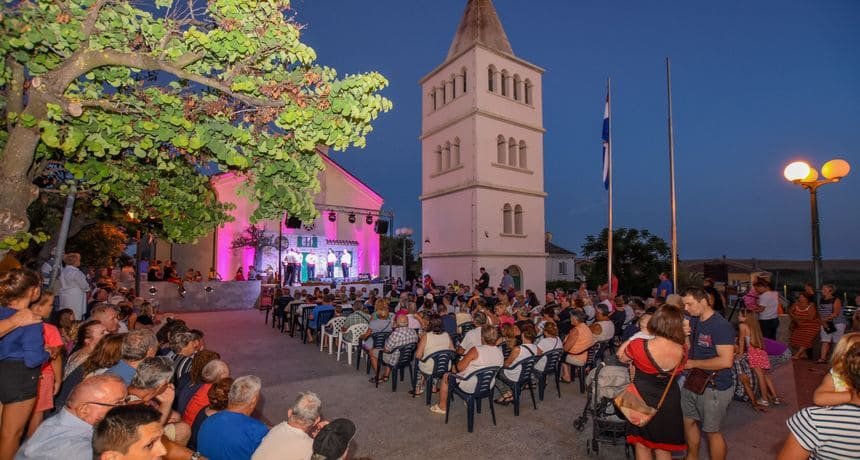 Ljetni program u Povljani - Koncert na otvorenom