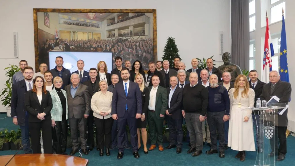 Armin Hodžić S Predstavnicima Bošnjačkih Organizacija U Zagrebu2