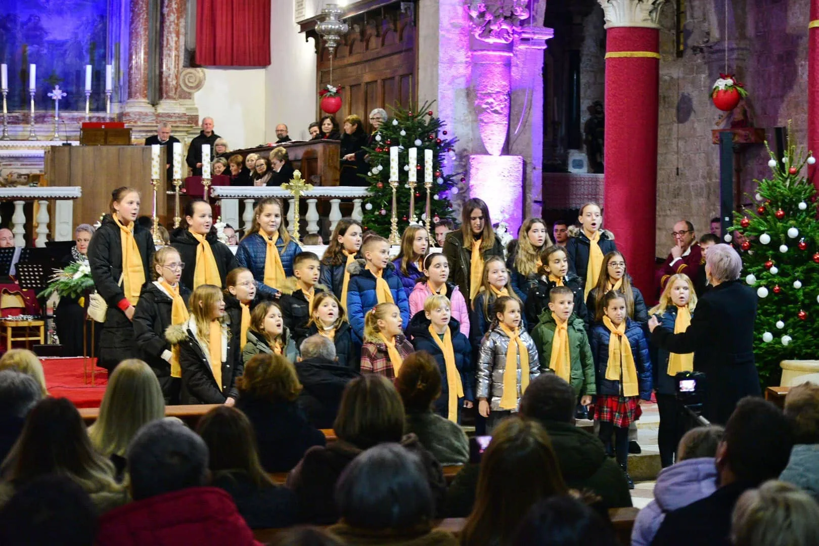 Molitveno Glazbena Večer Pag Crkva (1)