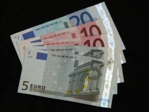 money notes euro