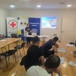 Policijski službenici provode preventivne aktivnosti na tečaju za osposobljavanje spasilaca u Zadru.