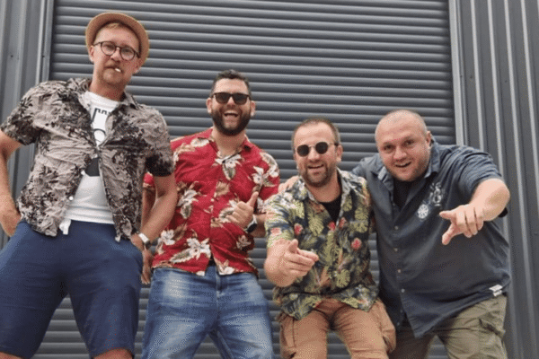 Martin’s Surfers izvode “Adriatic Blue” – surf rock pjesmu inspiriranu Jadranom