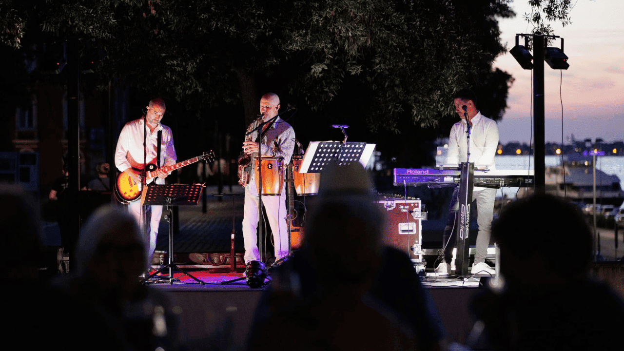 Jet Set Band nastupa na bastionu sv. Roka u Zadru