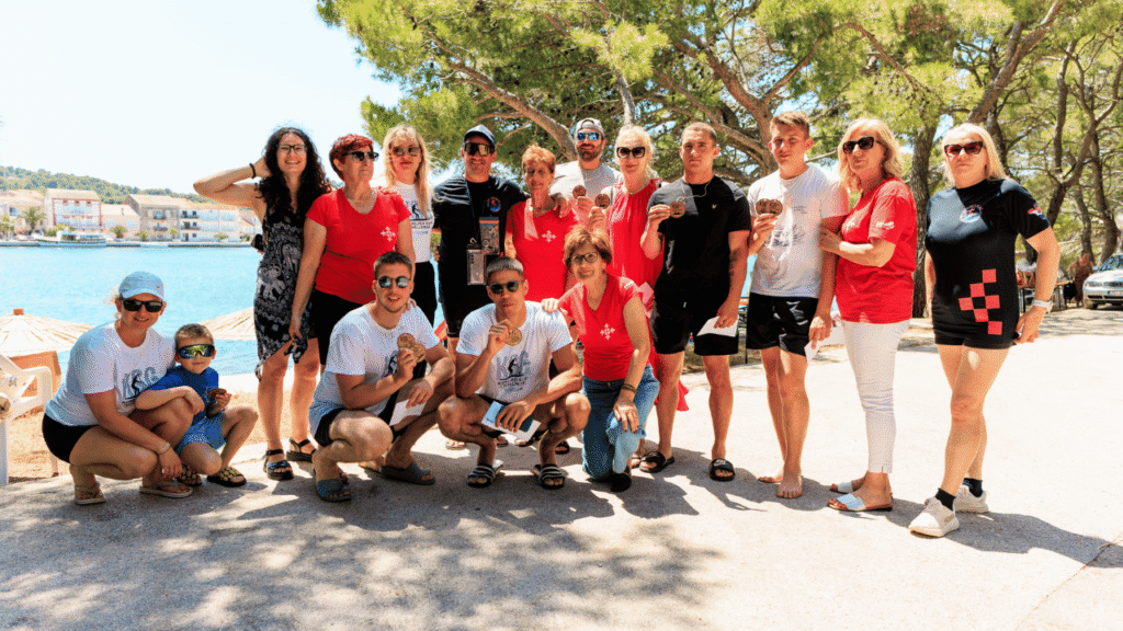 KSC - Kukljica SUP Challenge 2025 na plaži Zelena punta u Kukljici okupio je sportaše, rekreativce i zaljubljenike u more.