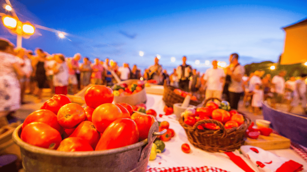 Posjetitelji uživaju u delicijama od pamidora na manifestaciji Dan od pamidora u Pakoštanima