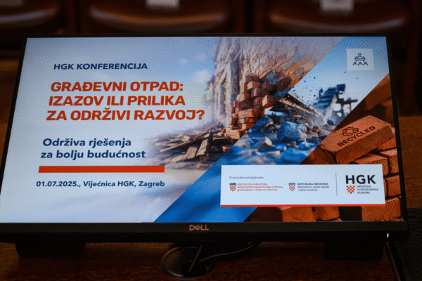 Gradilište u Hrvatskoj s odvojenim građevinskim otpadom, simbol održive gradnje