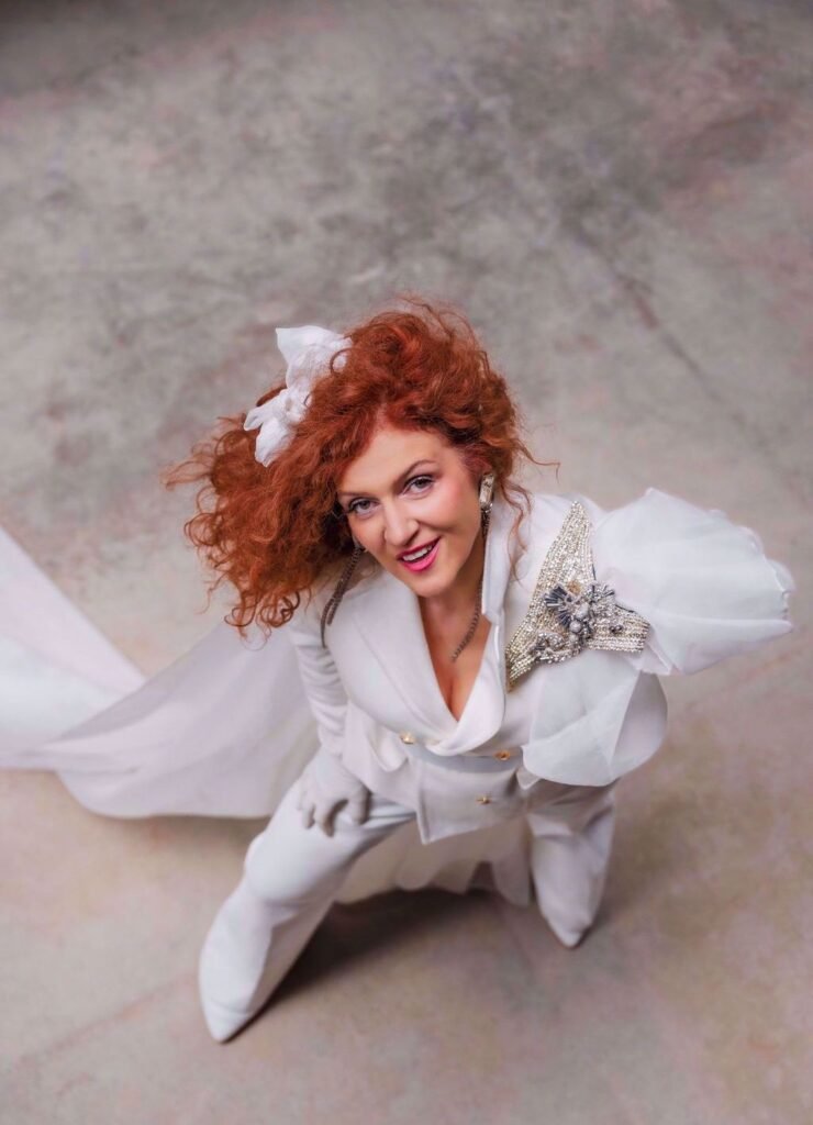 Zadarski komorni orkestar nastupa u crkvi sv. Krševana u Zadru pod ravnanjem Tomislava Fačinija