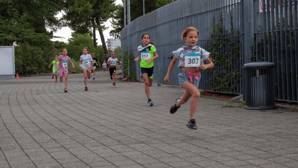 Pobjednici Kupa Oluje 2025 u Zadru, Jelena Čuka i Filip Tomas, primaju medalje