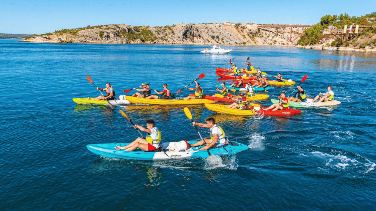 Sudionici Zrmanja Triple Challenge utrke u kajaku na rijeci Zrmanji