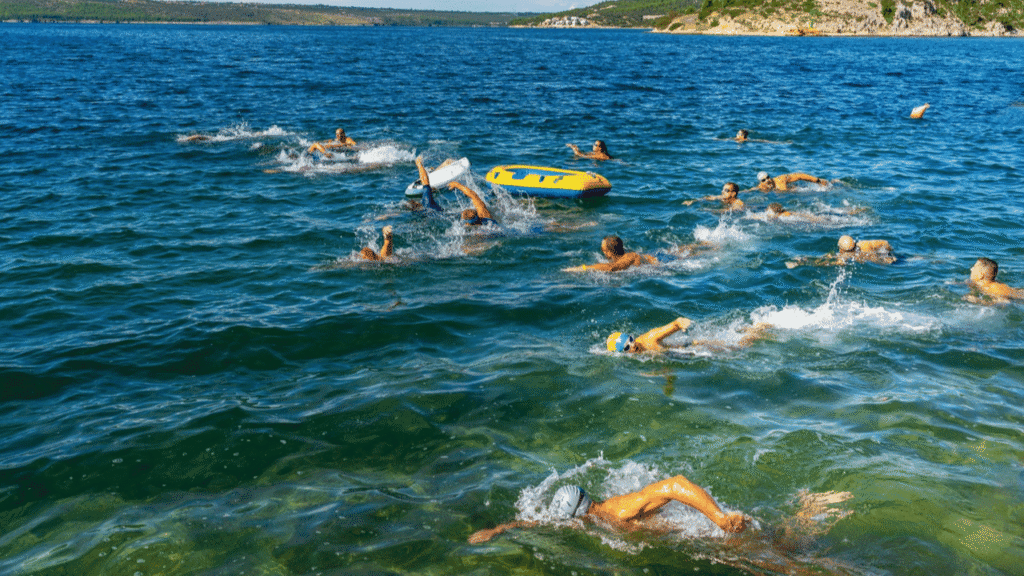 Sudionici Zrmanja Triple Challenge utrke u kajaku na rijeci Zrmanji