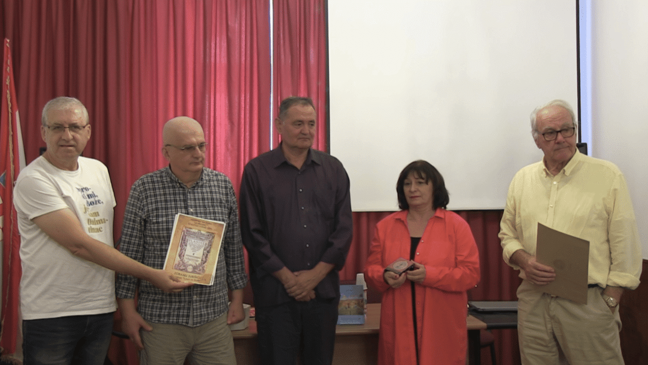 Zoran Jurišić prima književnu nagradu Zoranić za roman godine 2025. u Matici hrvatskoj Zadar