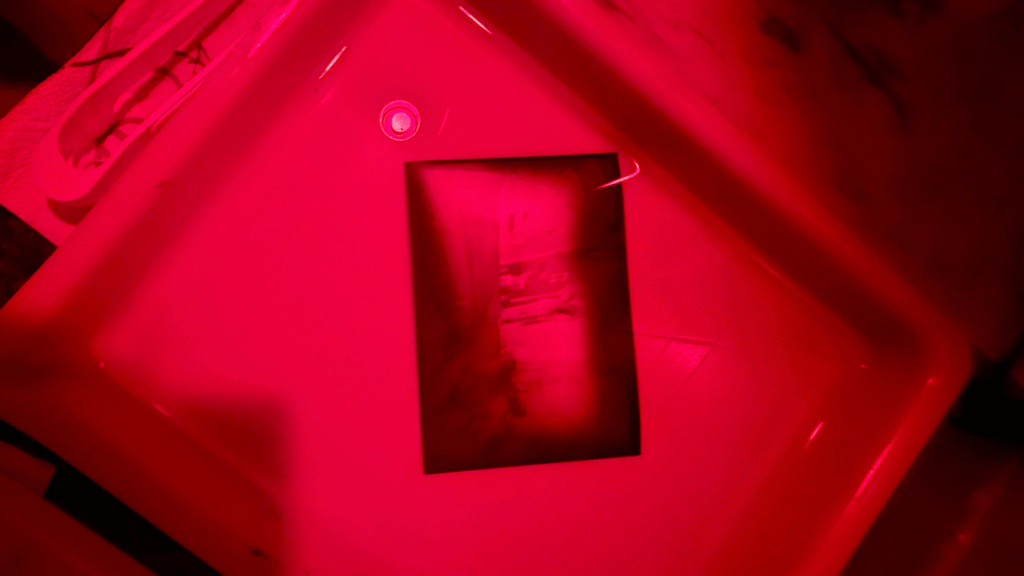 Djeca izrađuju camere obscure na radionici u Splitu