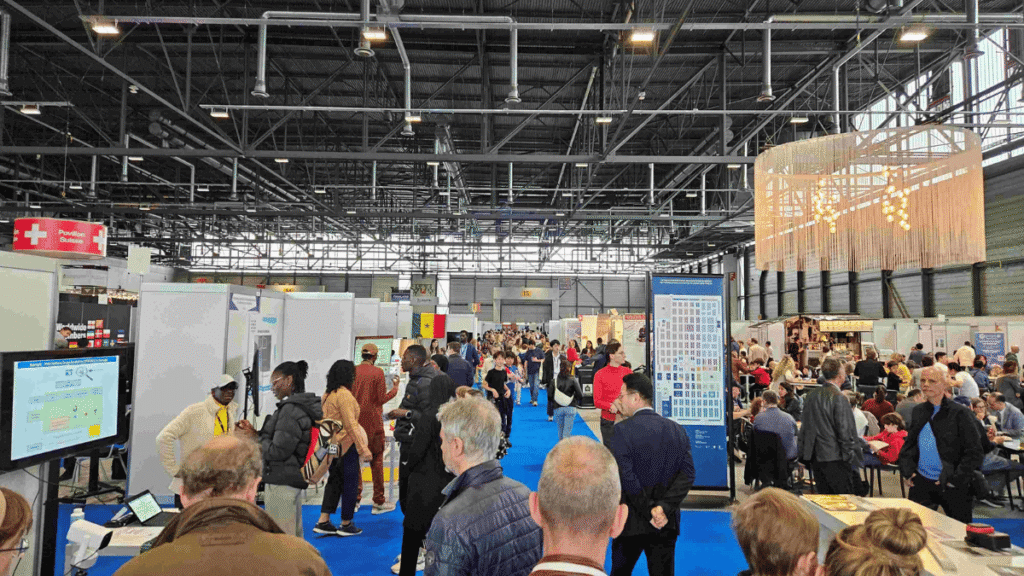 Posjetitelji na međunarodnoj izložbi inovacija ARCA 2025 u Zagrebu