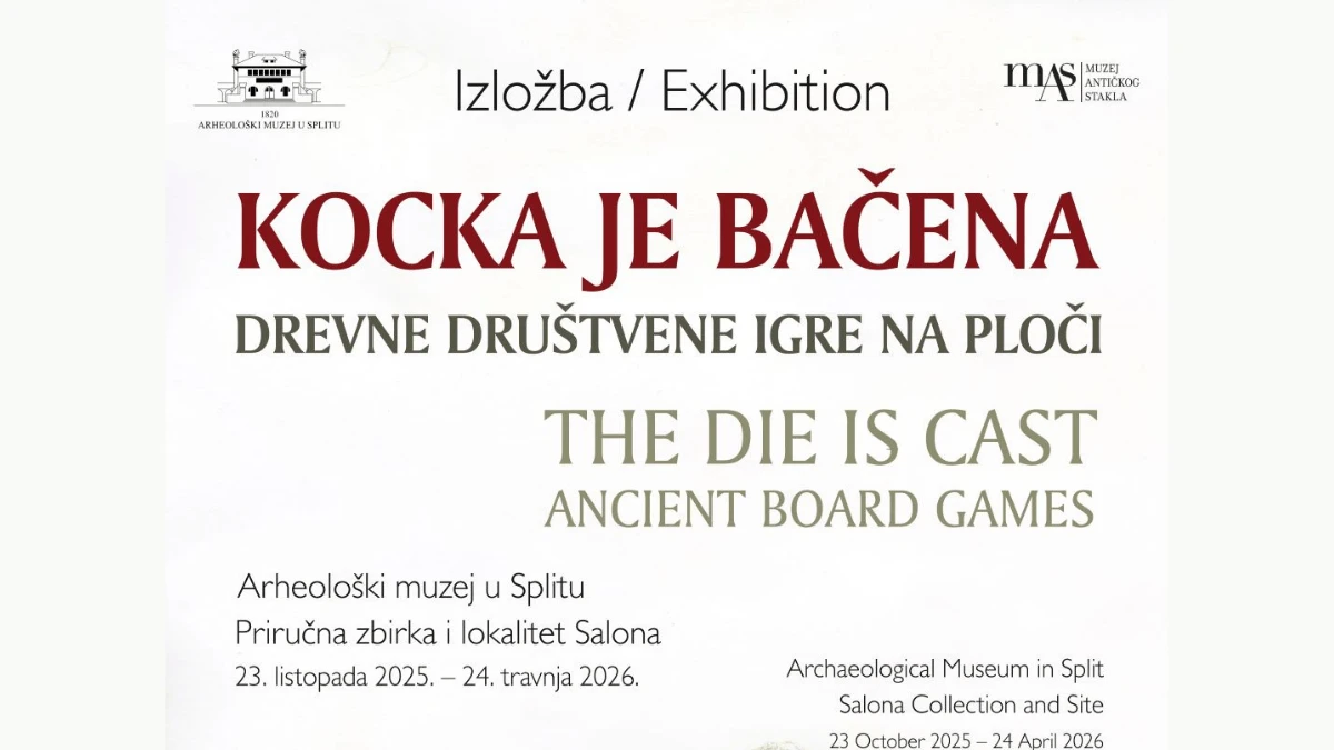 Postav izložbe „Kocka je bačena“ s prikazom drevnih društvenih igara na ploči u Saloni