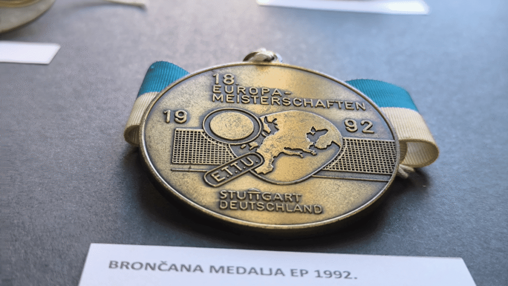 Izložba o povijesti stolnog tenisa u Zadru postavljena u Providurovoj palači