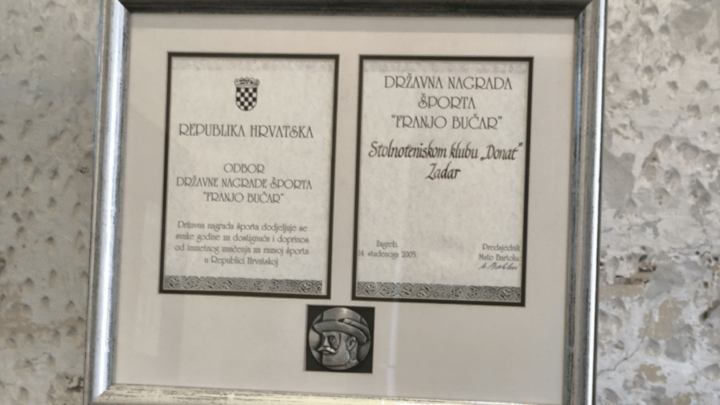 Izložba o povijesti stolnog tenisa u Zadru postavljena u Providurovoj palači