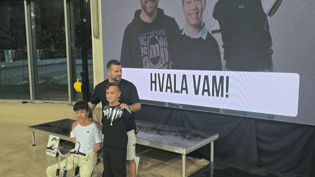 Plivači PK Jadere na natjecanju u Sarajevu s osvojenim medaljama