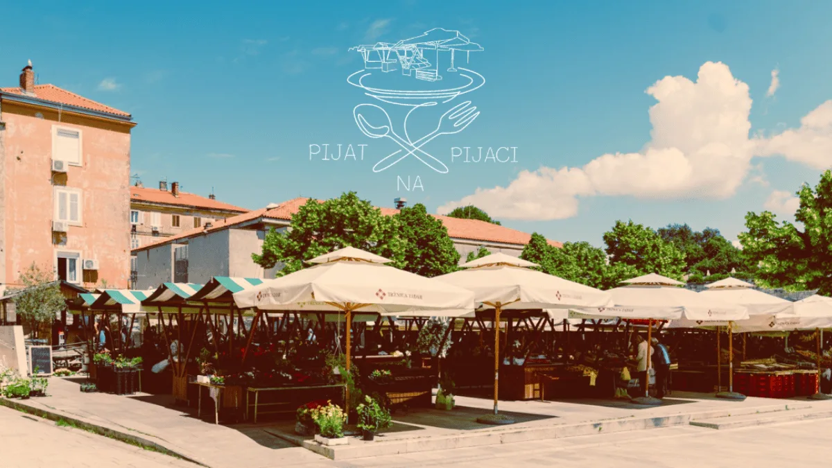 Gastro manifestacija „Pijat na Pijaci“ na zadarskoj tržnici s lokalnim proizvođačima i posjetiteljima