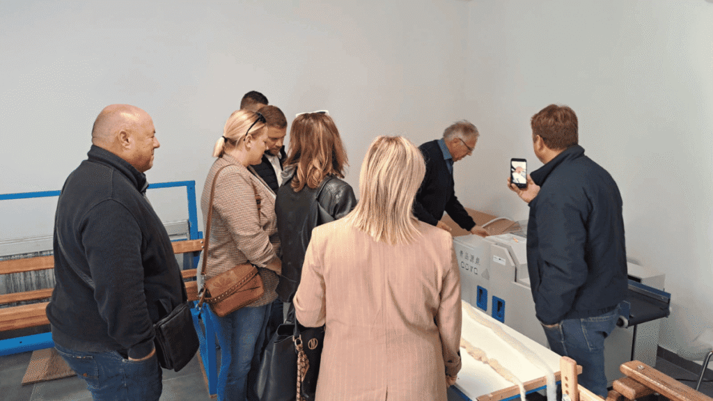 Sudionici studijskog posjeta u Interpretativnom centru Woonko u Majuru u sklopu projekta Wool is Cool