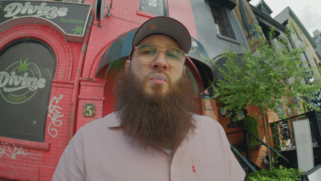 Valid zatvara album Peach Brandy videom za pjesmu This Day u režiji Big Nema