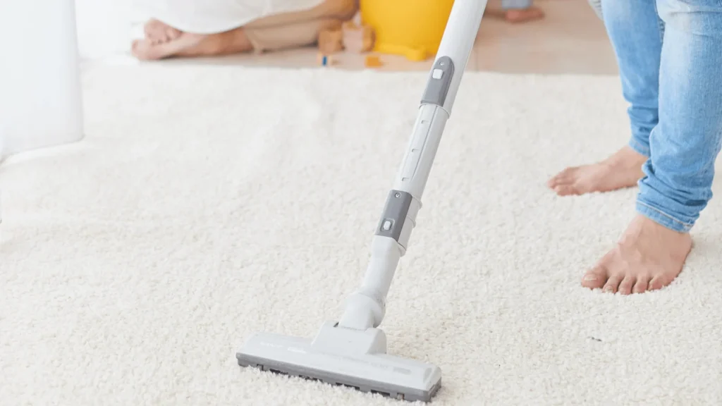 DIY trikovi za uklanjanje mrlja s tepiha