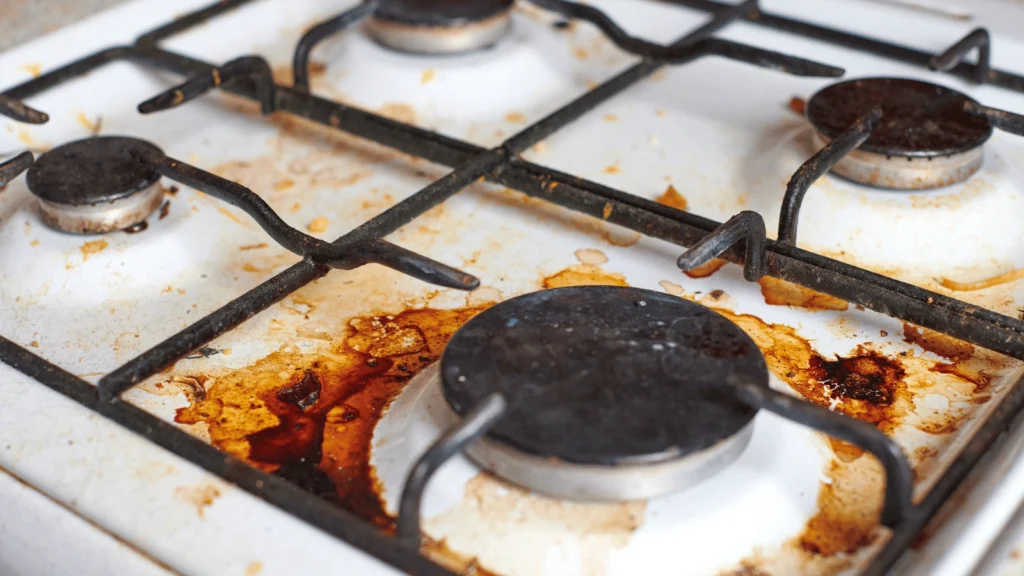 Jednostavan način za uklanjanje masnih mrlja iz kuhinje