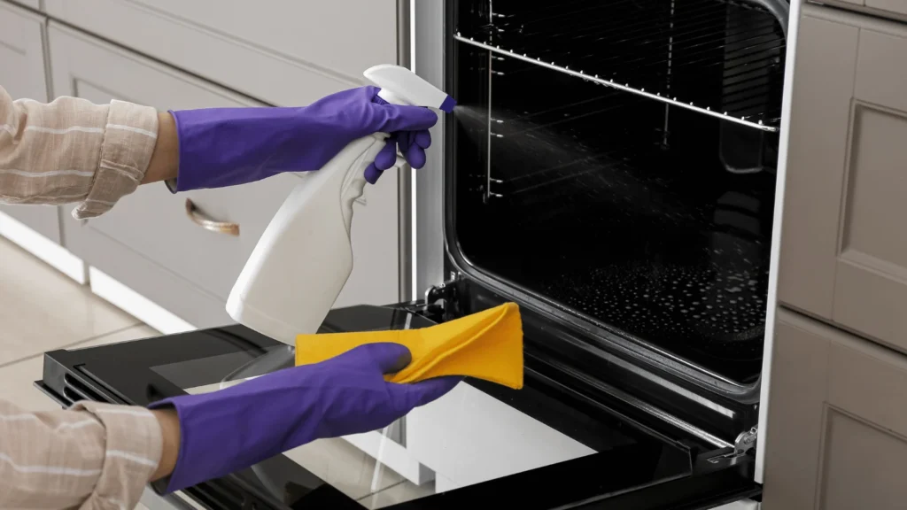 Kako očistiti pećnicu bez jakih kemikalija