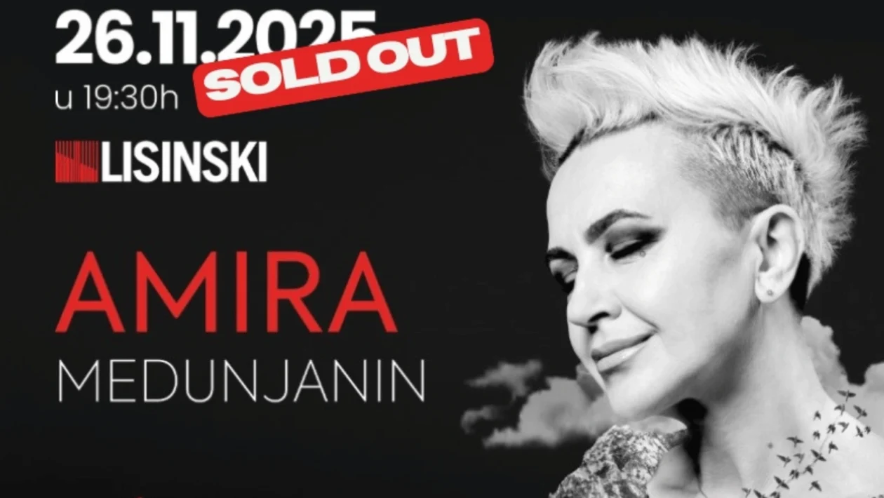 Amira Medunjanin na pozornici Lisinskog tijekom rasprodanog koncerta