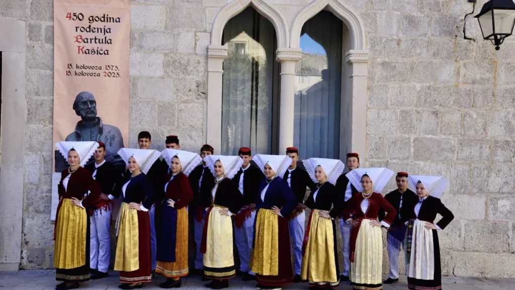 Središnja svečanost u Pagu povodom obljetnica Bartola Kašića u Kneževu dvoru