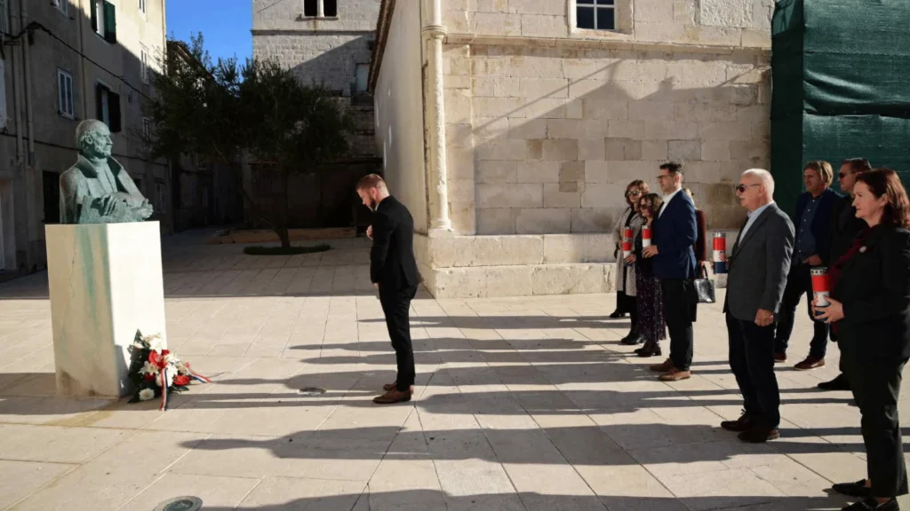 Središnja svečanost u Pagu povodom obljetnica Bartola Kašića u Kneževu dvoru