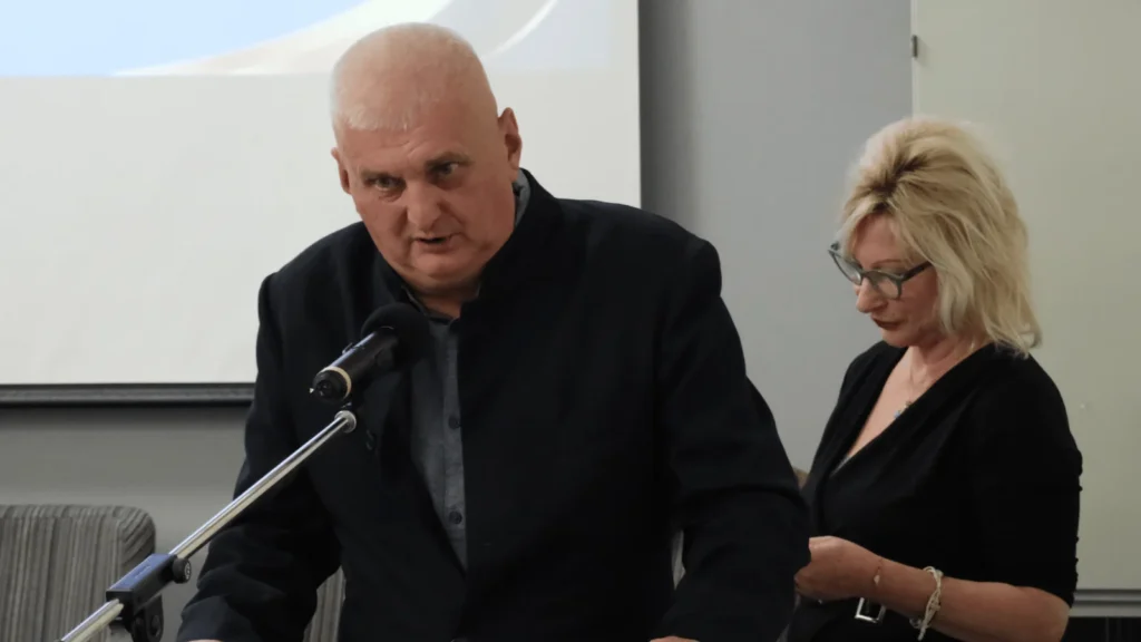 nikola šimić tonin govor na govornici