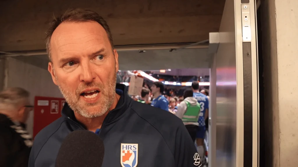 izjavu medijima daje izbornik Dagur Sigurdsson Hrvatska rukometna reprezentacija tijekom utakmice protiv Švicarske u Luzernu