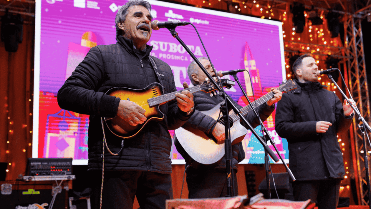 Klapa Leut nastupa na Adventu u Zadru 2025.