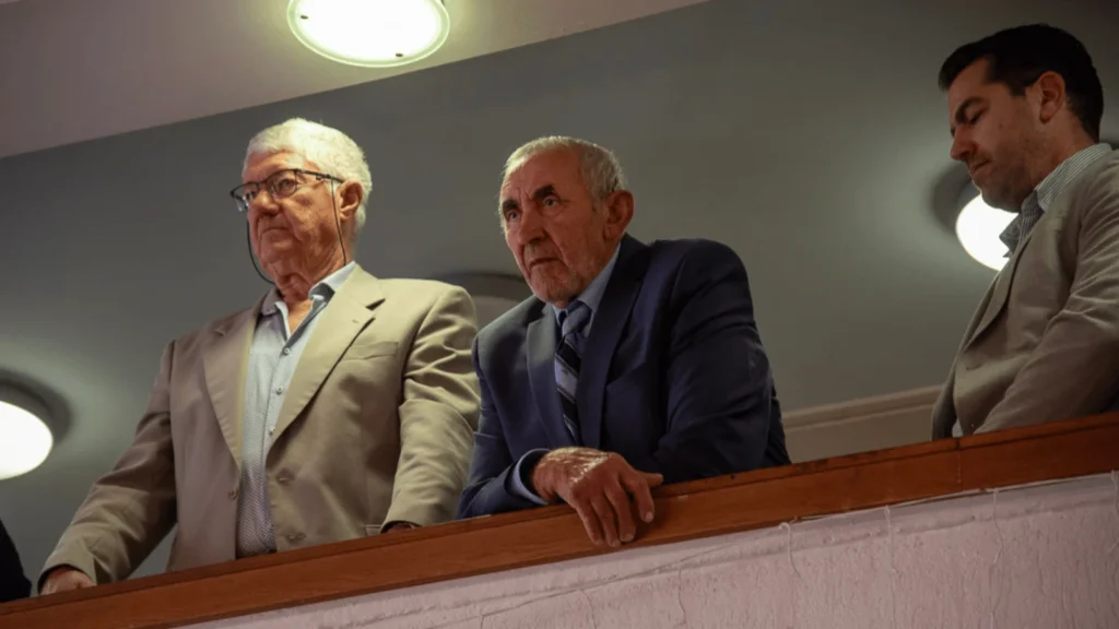 Procesija s kipom svetog Martina kroz središte Povljane tijekom proslave Martinje