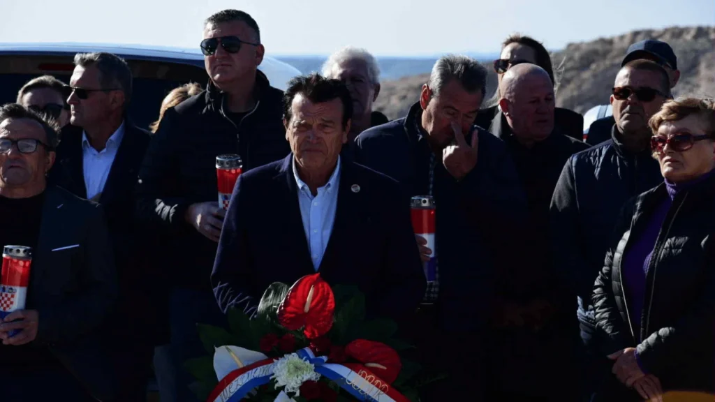 Svečanost povodom 34. godišnjice obrane Paškog mosta uz prisustvo braniteljskih udruga i lokalnih dužnosnika