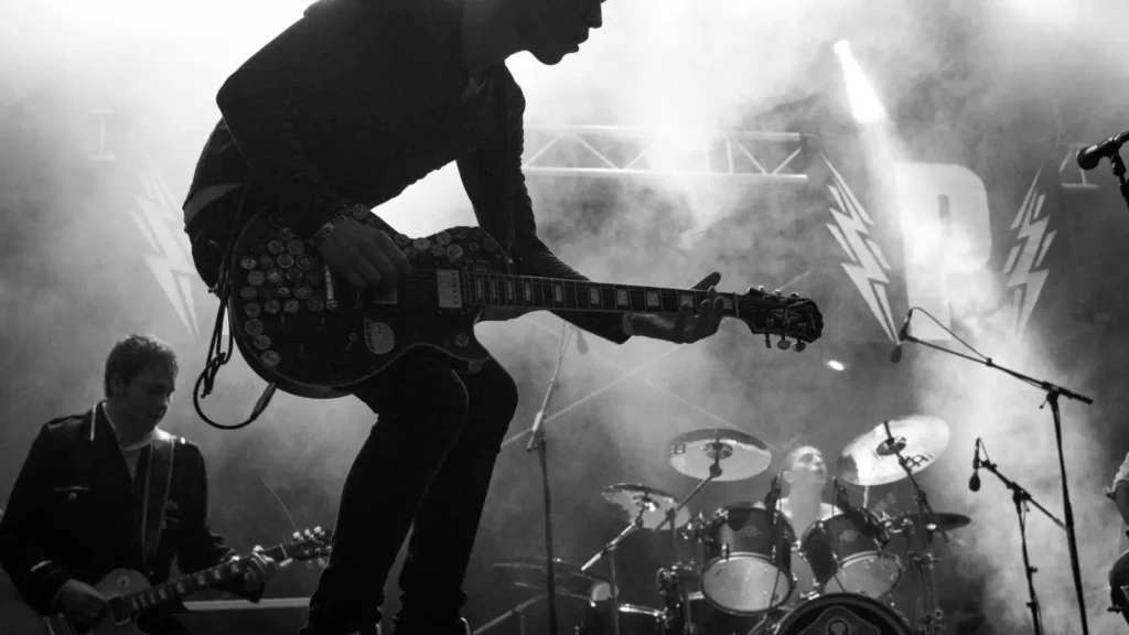 povijest rock glazbe, rocker svira gitaru