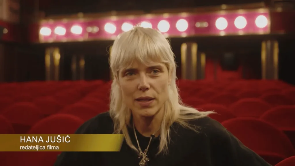 redateljica hana jušić sjedi u kinu i predstavlja film bog neće pomoći