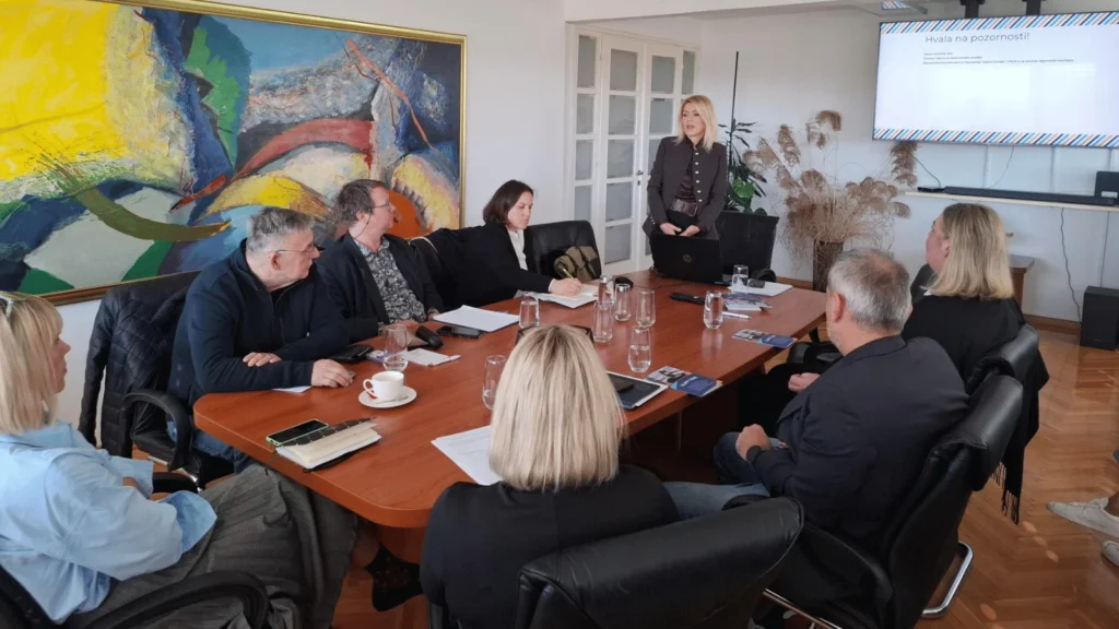 Sastanak radnih skupina za suzbijanje SLAPP tužbi i zaštitu sigurnosti novinara u Agenciji za elektroničke medije