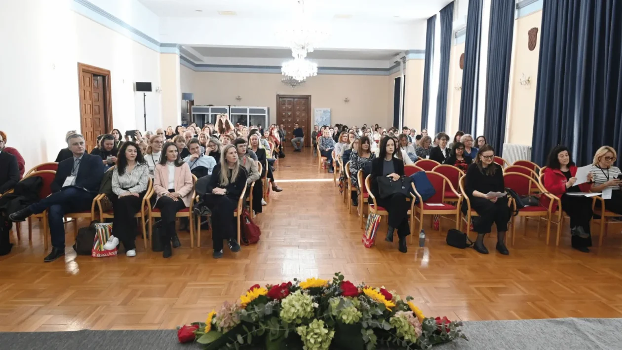 Sudionici međunarodnog skupa o nastavi njemačkog jezika na Sveučilištu u Zadru, studeni 2025.