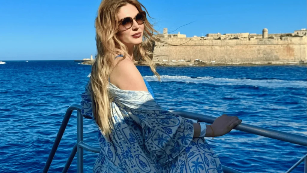 Sylvie izvodi pjesmu „Nebo moje ljubavi” pred publikom