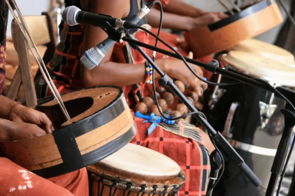 Latino ritmovi Salsa, Bachata i Reggaeton glazba koja osvaja svijet