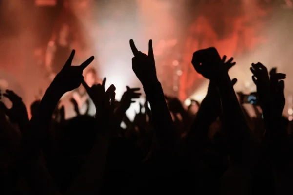 Metal glazba Kako je nastala i zašto ima milijune fanova