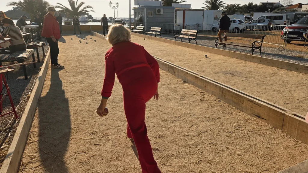 Bogata božićna nedjelja u Pakoštanima s turnirom u bućama, dječjom čarolijom i koncertom Diktatora uz Giuliana