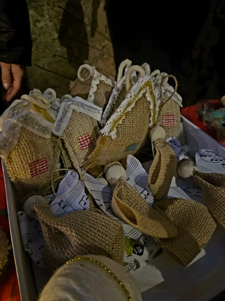 Bogata božićna nedjelja u Pakoštanima s turnirom u bućama, dječjom čarolijom i koncertom Diktatora uz Giuliana