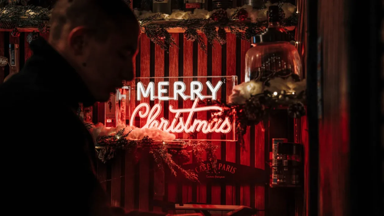 Adventske kućice u Zadru s ponudom toplih koktela, burgera i blagdanskih specijaliteta