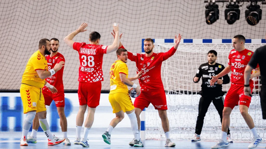 Hrvatska rukometna reprezentacija slavi pobjedu protiv Sj. Makedonije u Poreču