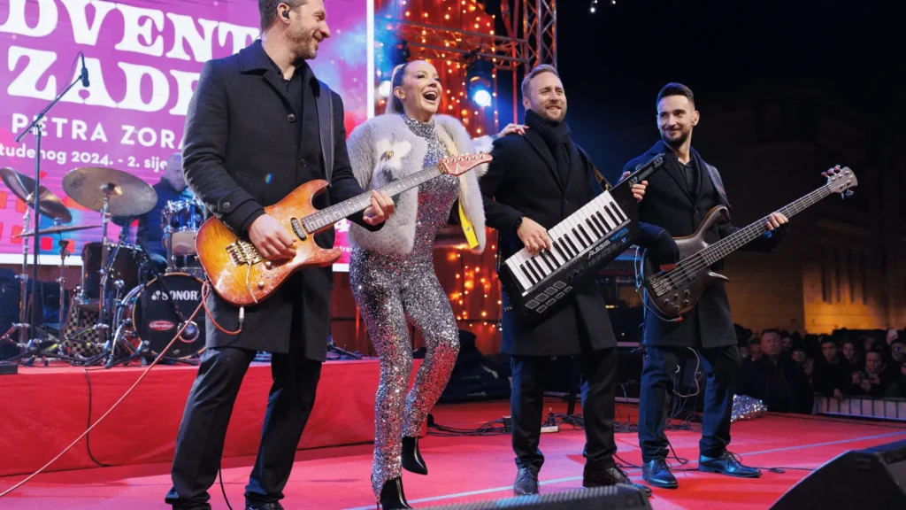 Maja Šuput nastupa na Adventu u Zadru na Trgu Petra Zoranića