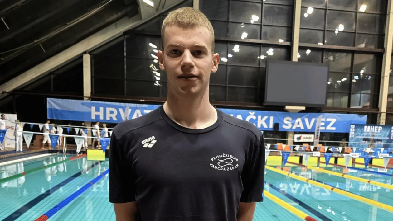 Mate Molnar na Prvenstvu Hrvatske u plivanju na bazenu Poljud u Splitu