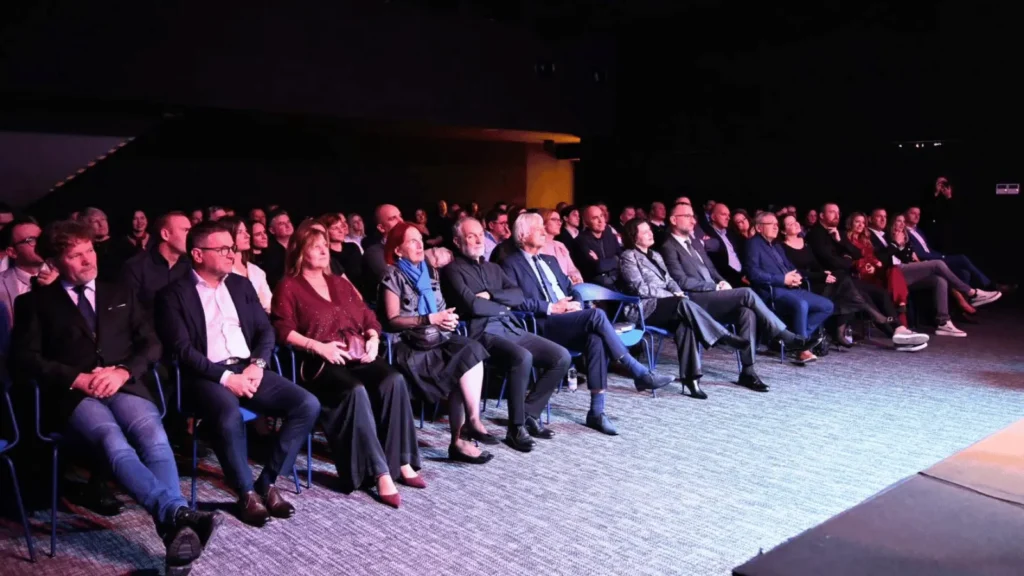 Publika na koncertu radojke šverko u zadru